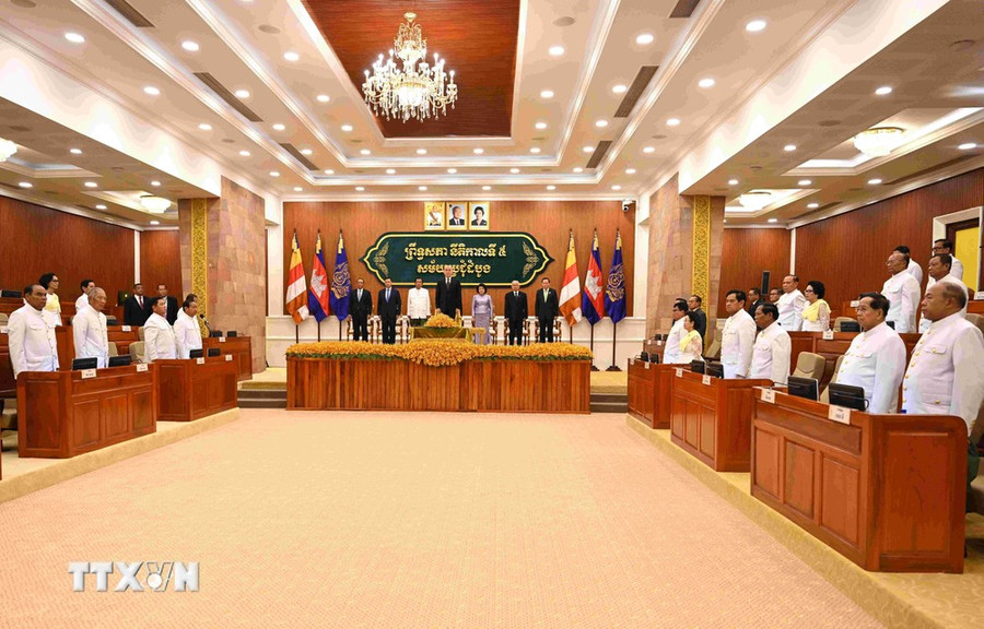 Quang cảnh phiên khai mạc kỳ họp đầu tiên Thượng viện Campuchia khóa 5. (Ảnh: AKP/TTXVN phát) Quang cảnh phiên khai mạc kỳ họp đầu tiên Thượng viện Campuchia khóa 5. (Ảnh: AKP/TTXVN phát)