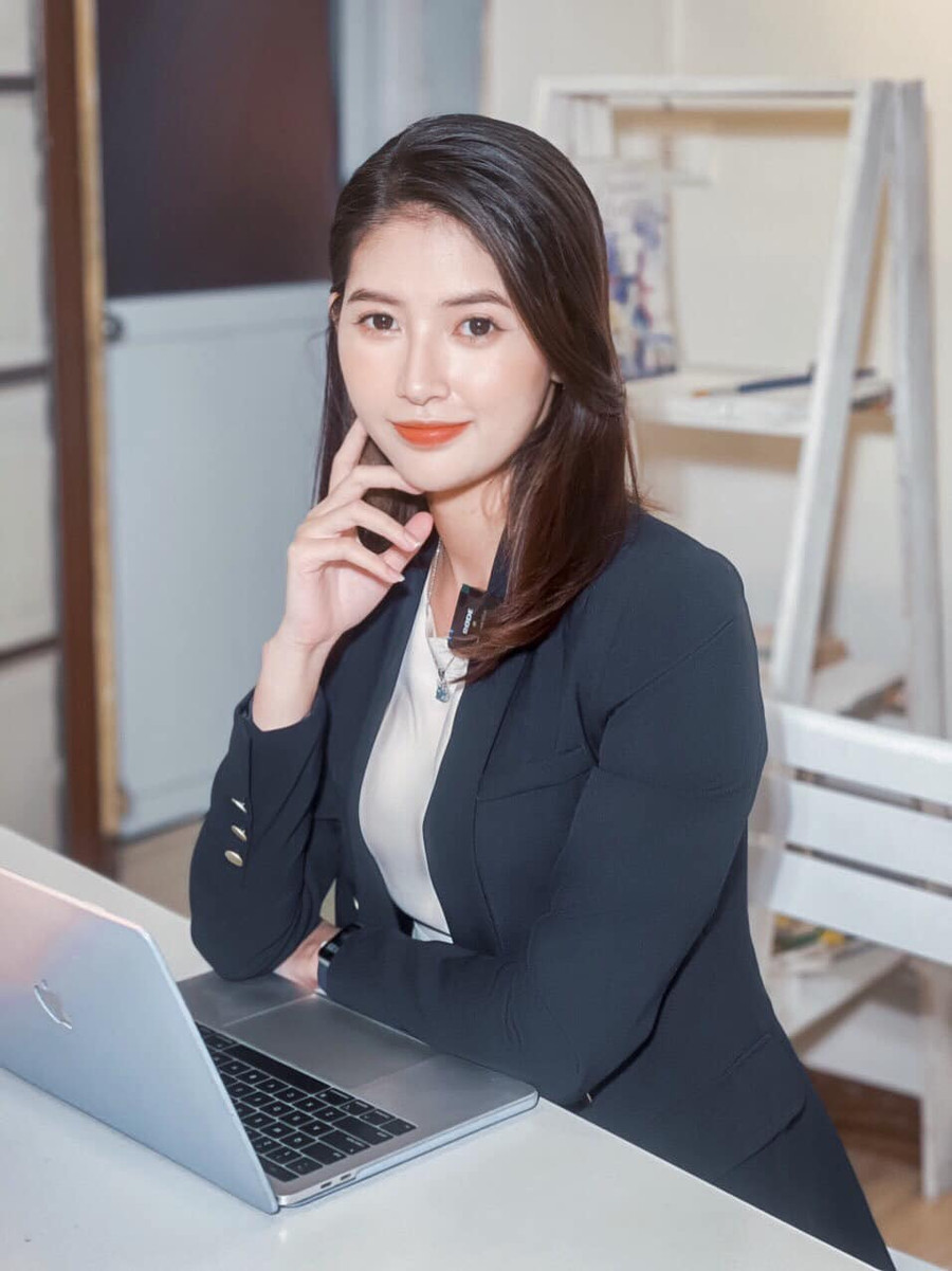 Thu Uyên sinh năm 1997, sở hữu vẻ đẹp ngọt ngào. Cô từng được mệnh danh là &quot;hoa khôi công nghệ&quot;. Trở lại đường đua nhan sắc, phần thể hiện của Thu Uyên chưa được mọi người đánh giá cao. Ảnh: FBNV