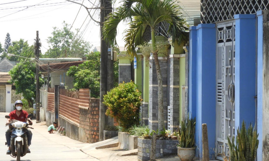 Diện mạo các khu dân cư tại tổ dân phố 6, phường Trà Bá ngày càng khang trang sau khi các tuyến đường hẻm đã được nâng cấp cải tạo. Ảnh: Thanh Nhật Diện mạo các khu dân cư tại tổ dân phố 6, phường Trà Bá ngày càng khang trang sau khi các tuyến đường hẻm đã được nâng cấp cải tạo. Ảnh: Thanh Nhật