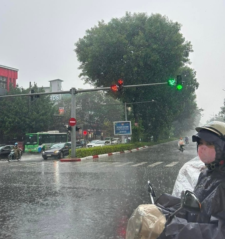 Dự báo miền Bắc từ chiều tối nay 24-6 đến 26-6 có nơi mưa 200mm Dự báo miền Bắc từ chiều tối nay 24-6 đến 26-6 có nơi mưa 200mm