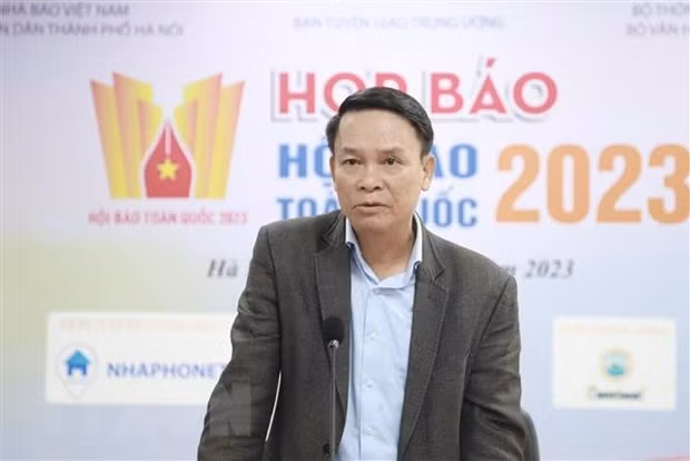 Phó Chủ tịch thường trực Hội Nhà báo Việt Nam Nguyễn Đức Lợi phát biểu. (Ảnh: Thanh Thảo/TTXVN phát)