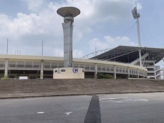 Sân Mỹ Đình sẽ xuống cấp nếu không còn tiền tu sửa, cải tạo. Ảnh: HOÀNG QUÂN