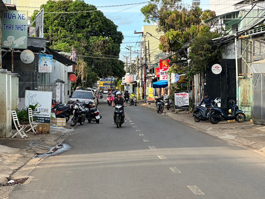 Thời tiết TP. Pleiku có mây thay đổi, ngày nắng gián đoạn. Ảnh: Gia Bảo Thời tiết TP. Pleiku có mây thay đổi, ngày nắng gián đoạn. Ảnh: Gia Bảo