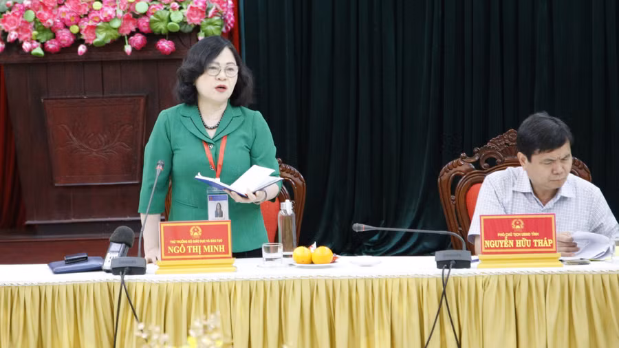 Thứ trưởng Ngô Thị Minh phát biểu tại buổi làm việc. Ảnh: ĐỨC NHẬT