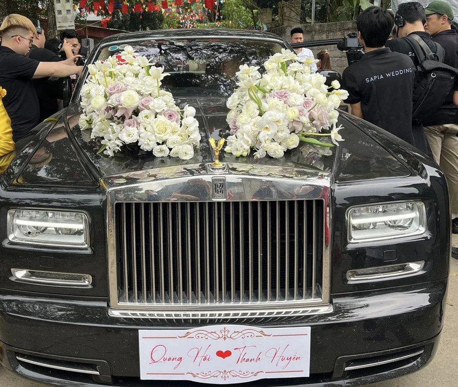 Xe trị giá 16 tỉ.