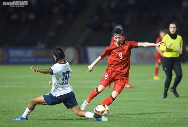 Đội tuyển Việt Nam đánh bại Campuchia ở bán kết SEA Games 32.