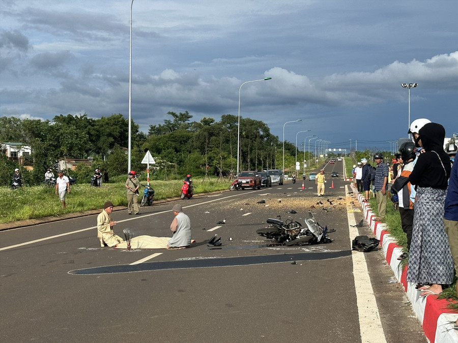 Hiện trường vụ tai nạn. Ảnh: Cao Nguyên Hiện trường vụ tai nạn. Ảnh: Cao Nguyên