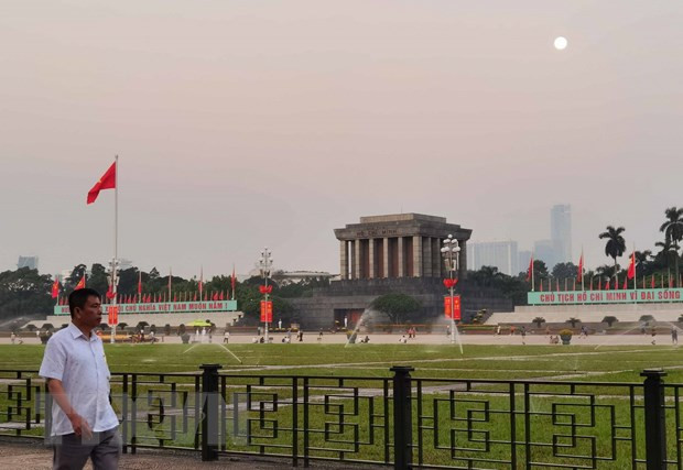 Quảng trường Ba Đình trong ngày đầu nghỉ Lễ Quốc khánh. (Ảnh: Thanh Tùng/TTXVN) Quảng trường Ba Đình trong ngày đầu nghỉ Lễ Quốc khánh. (Ảnh: Thanh Tùng/TTXVN)