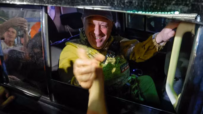 Lãnh đạo Tập đoàn Wagner Yevgeny Prigozhin rời TP Rostov-on-Don của Nga hồi cuối tháng 6. Ảnh: Reuters