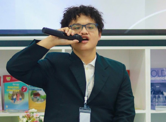 Chàng trai học lớp chuyên Nga sở hữu nhiều “tài lẻ”