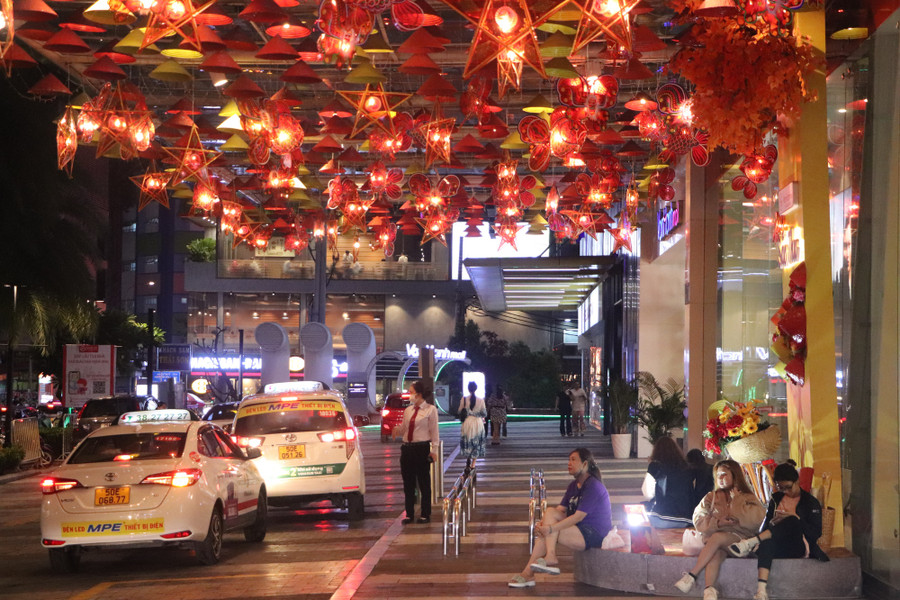 Trung thu là tết thiếu nhi, vì sao người lớn lại đi chơi nhiều? - Ảnh 8. Ảnh: PHÚC KHA