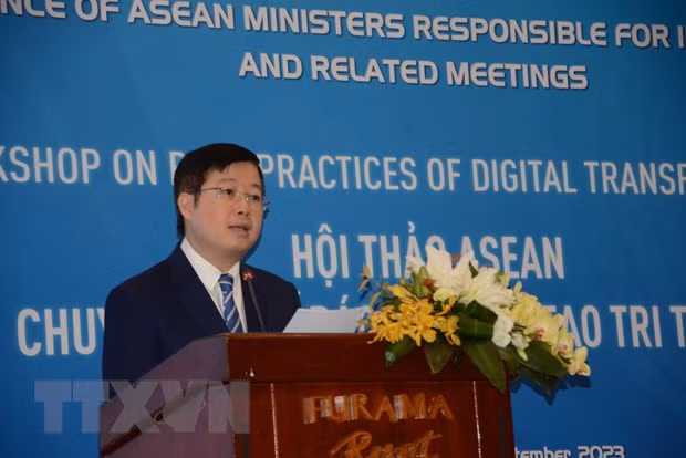 Thứ trưởng Bộ Thông tin và Truyền Thông Nguyễn Thanh Lâm phát biểu tại Hội thảo. (Ảnh: Văn Dũng/TTXVN)