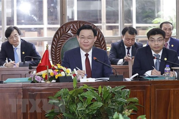 Chủ tịch Quốc hội Vương Đình Huệ phát biểu tại cuộc hội đàm với Chủ tịch Quốc hội Bangladesh Shirin Sharmin Chaudhury. (Ảnh: Doãn Tấn/TTXVN) Chủ tịch Quốc hội Vương Đình Huệ phát biểu tại cuộc hội đàm với Chủ tịch Quốc hội Bangladesh Shirin Sharmin Chaudhury. (Ảnh: Doãn Tấn/TTXVN)