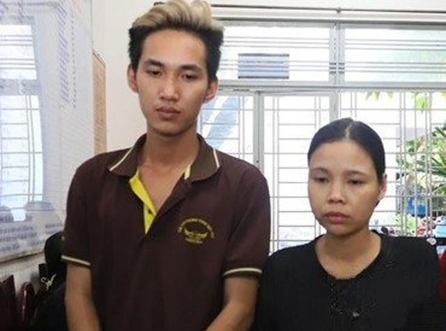 Hào và Huệ tại trụ sở công an. Ảnh: C.T.V