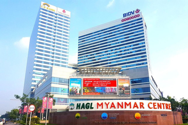Năm 2019, Hoàng Anh Gia Lai chính thức rút khỏi mảng bất động sản bằng việc bán Hoàng Anh Gia Lai Myanmar centre cho Thaco. Năm 2019, Hoàng Anh Gia Lai chính thức rút khỏi mảng bất động sản bằng việc bán Hoàng Anh Gia Lai Myanmar centre cho Thaco.