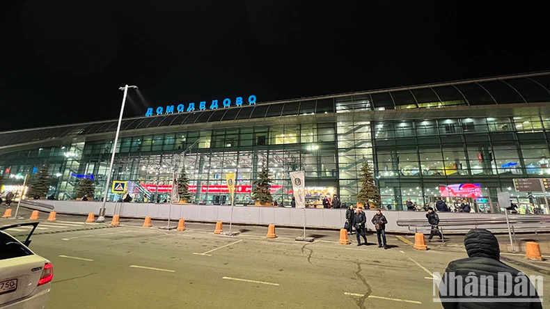 Khu vực sân bay được tăng cường kiểm tra, kiểm soát an ninh. (Ảnh: Xuân Hưng) Khu vực sân bay được tăng cường kiểm tra, kiểm soát an ninh. (Ảnh: Xuân Hưng)