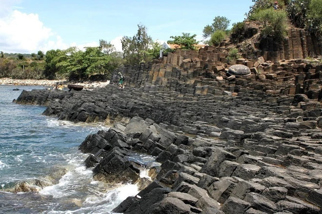 Ghềnh Đá Đĩa được Thủ tướng Chính phủ xếp hạng là Di tích Quốc gia Đặc biệt, tháng 12/2020. (Ảnh: Phương Hoa/TTXVN) Ghềnh Đá Đĩa được Thủ tướng Chính phủ xếp hạng là Di tích Quốc gia Đặc biệt, tháng 12/2020. (Ảnh: Phương Hoa/TTXVN)