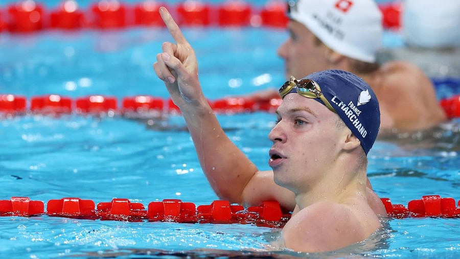 Léon Marchand lập hat-trick huy chương Vàng ở Olympic Paris 2024. (Nguồn: OLympic Paris) Léon Marchand lập hat-trick huy chương Vàng ở Olympic Paris 2024. (Nguồn: OLympic Paris)
