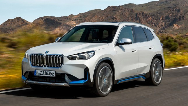 BMW là thương hiệu xe sang bán chạy nhất thế giới năm 2023. BMW là thương hiệu xe sang bán chạy nhất thế giới năm 2023.