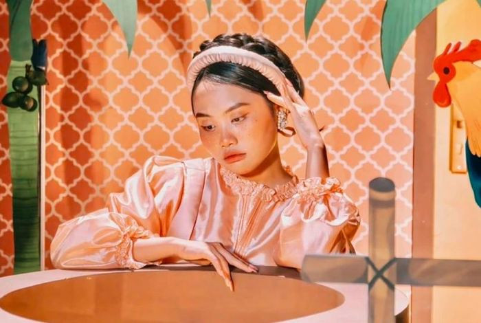 Phương Mỹ Chi trong "Vũ trụ có anh". Ảnh: Nghệ sĩ cung cấp. Phương Mỹ Chi trong "Vũ trụ có anh". Ảnh: Nghệ sĩ cung cấp.