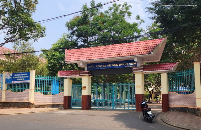 Ngôi trường THPT lâu đời nhất tỉnh Đắk Lắk xảy ra lùm xùm, ảnh hưởng đến công tác dạy và học