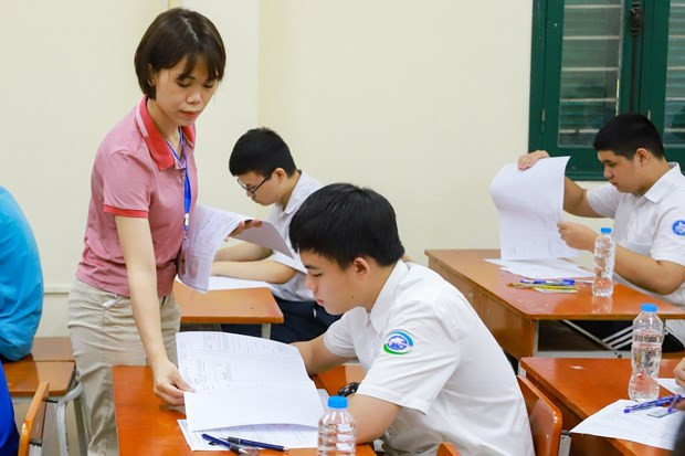 Thí sinh Hà Nội dự thi môn Ngữ văn trong kỳ thi tuyển sinh vào lớp 10 trung học phổ thông. (Ảnh minh họa: Hoài Nam/Vietnam+)