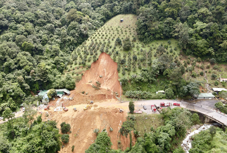 Không để tái diễn các sự cố như đã xảy ra tại đèo Bảo Lộc (Lâm Đồng) hồi cuối tháng 7 vừa qua Không để tái diễn các sự cố như đã xảy ra tại đèo Bảo Lộc (Lâm Đồng) hồi cuối tháng 7 vừa qua
