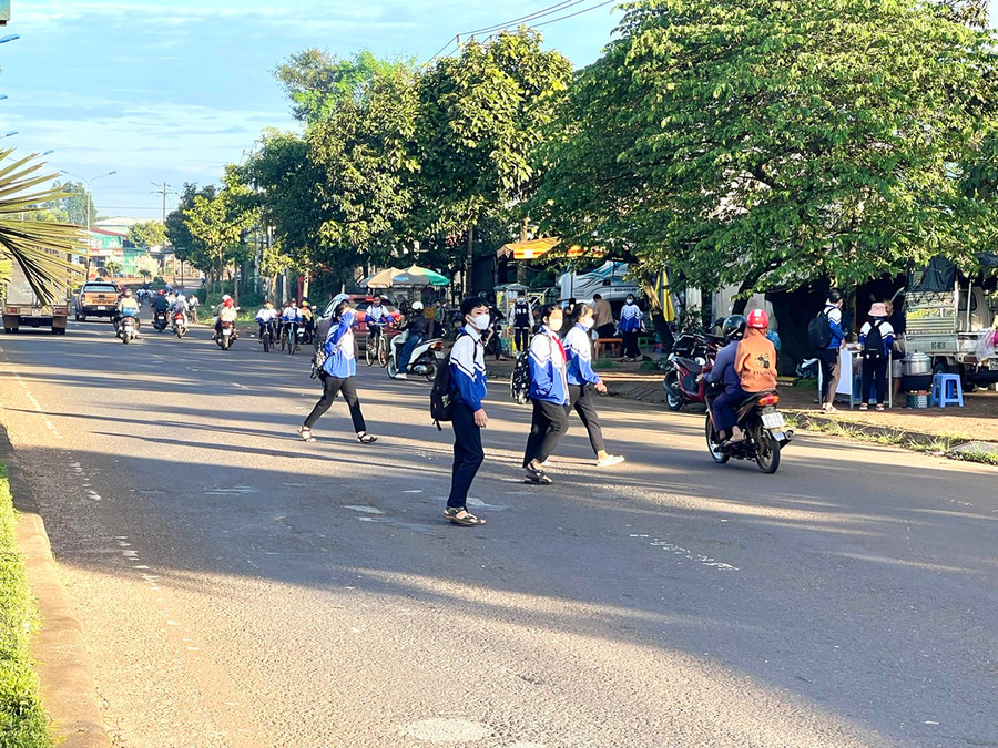 Hướng tới thành phố kiểu mẫu về khu vực trường học an toàn, UBND TP. Pleiku tiếp tục đầu tư hoàn thiện hạ tầng trường học tại các khu vực trường học chưa được triển khai mô hình. Ảnh: M.P Hướng tới thành phố kiểu mẫu về khu vực trường học an toàn, UBND TP. Pleiku tiếp tục đầu tư hoàn thiện hạ tầng trường học tại các khu vực trường học chưa được triển khai mô hình. Ảnh: M.P
