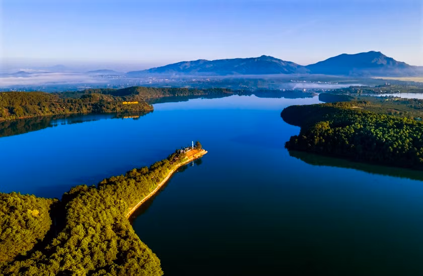 Chúng ta cần quyết tâm hành động vì một tương lai đô thị Pleiku phát triển hiện đại và mang bản sắc đặc trưng theo hướng cao nguyên xanh vì sức khỏe. Ảnh: Huy Tịnh