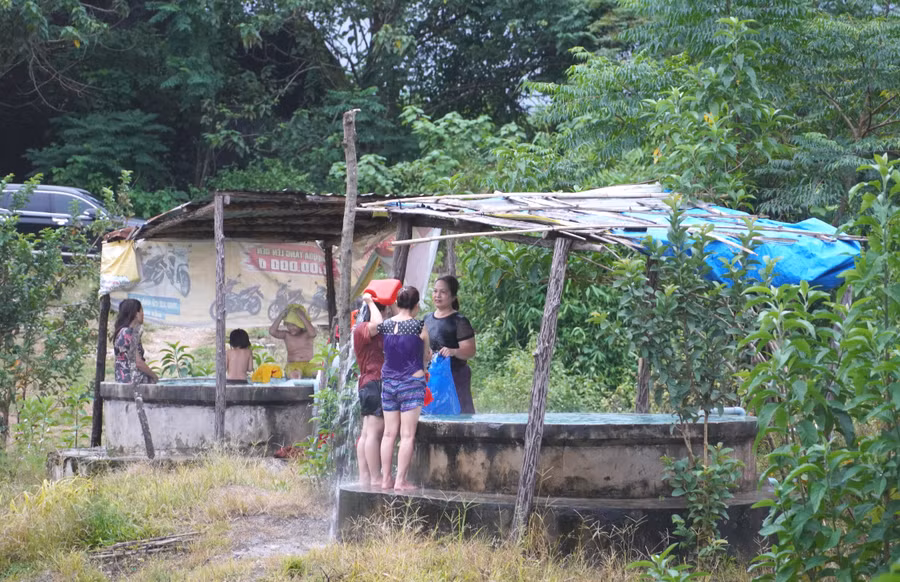 Người dân sẽ được hưởng lợi nhiều nếu suối nước nóng Kon Đào được đầu tư phát triển du lịch. Ảnh: TL