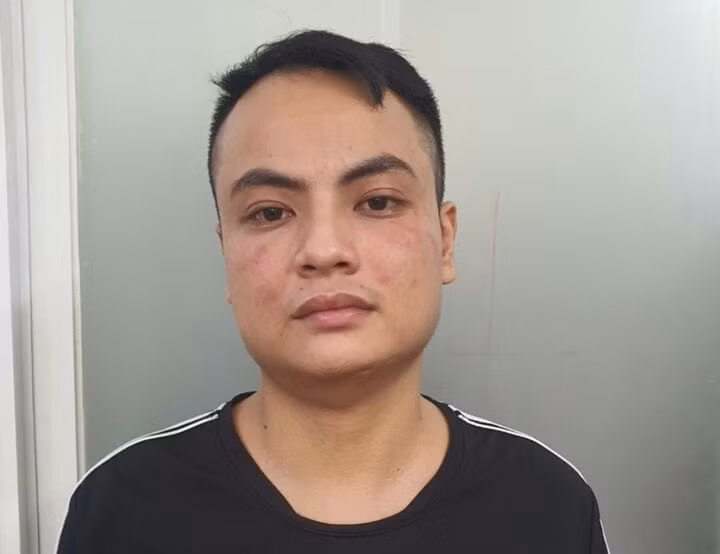 Phan Công Hiến tại Cơ quan điều tra. (Ảnh: Công an cung cấp)