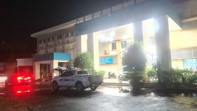 2 nạn nhân được đưa tới Trung tâm Y tế huyện Thống Nhất cấp cứu.