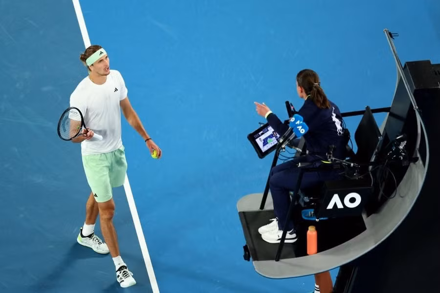 Alexander Zverev có cơ hội lớn để vào chung kết nhưng lại không tận dụng thành công. (Nguồn: Getty Images)