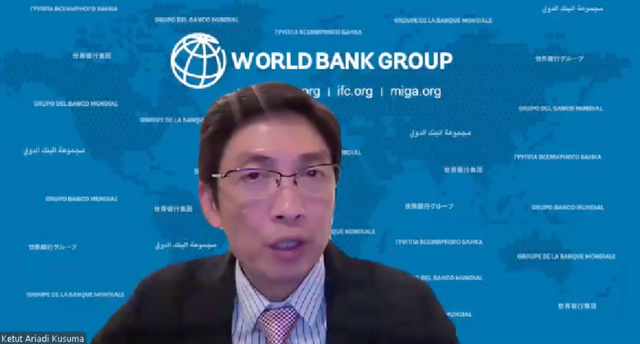 Chuyên gia cao cấp về khu vực tài chính của WB Ketut Ariadi Kusuma: "Hàng tỉ USD của các quỹ đầu tư trên toàn cầu sẽ được rót vào các thị trường vốn nếu Việt Nam được nâng cấp thành thị trường mới nổi". Ảnh chụp màn hình Chuyên gia cao cấp về khu vực tài chính của WB Ketut Ariadi Kusuma: "Hàng tỉ USD của các quỹ đầu tư trên toàn cầu sẽ được rót vào các thị trường vốn nếu Việt Nam được nâng cấp thành thị trường mới nổi". Ảnh chụp màn hình