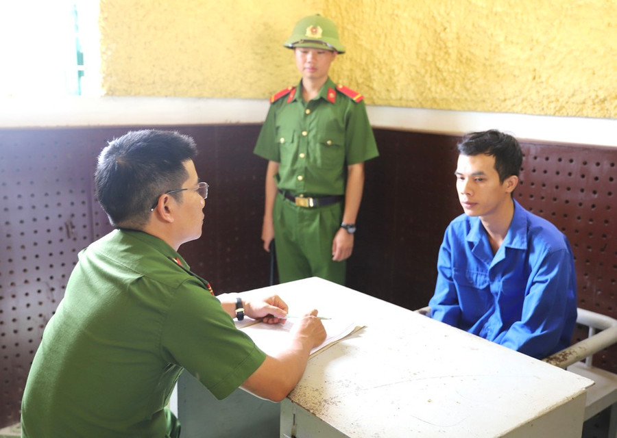 Công an đang lấy lời khai đối tượng Vy Bảo Châu. Công an đang lấy lời khai đối tượng Vy Bảo Châu.