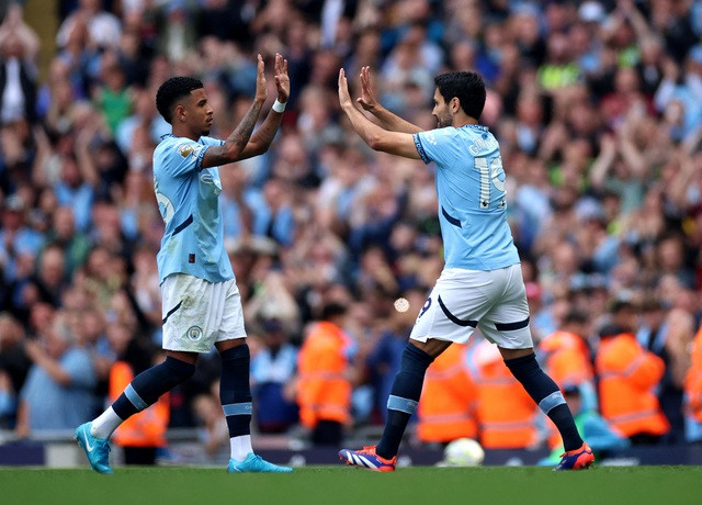 Savinho và Gundogan (19) - hai tân binh mùa hè của Man City Savinho và Gundogan (19) - hai tân binh mùa hè của Man City