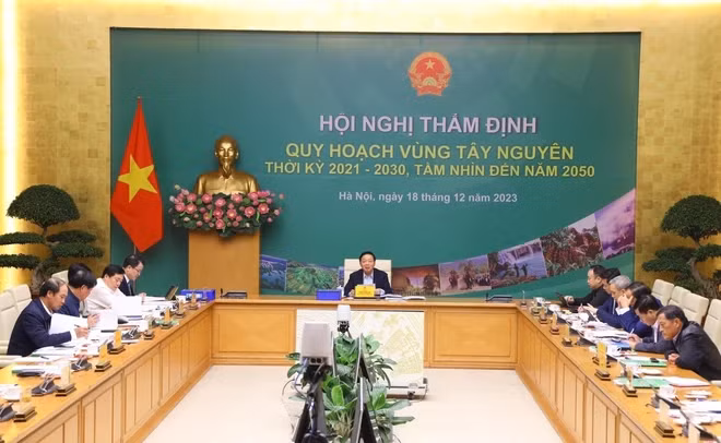 Phó Thủ tướng Trần Hồng Hà chủ trì Hội nghị thẩm định Quy hoạch vùng Tây Nguyên. (Ảnh: Văn Điệp/TTXVN)