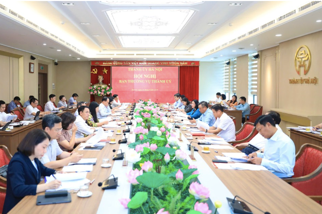 Ban Thường vụ Thành ủy họp chiều ngày 24-9. Ảnh: KTĐT Ban Thường vụ Thành ủy họp chiều ngày 24-9. Ảnh: KTĐT