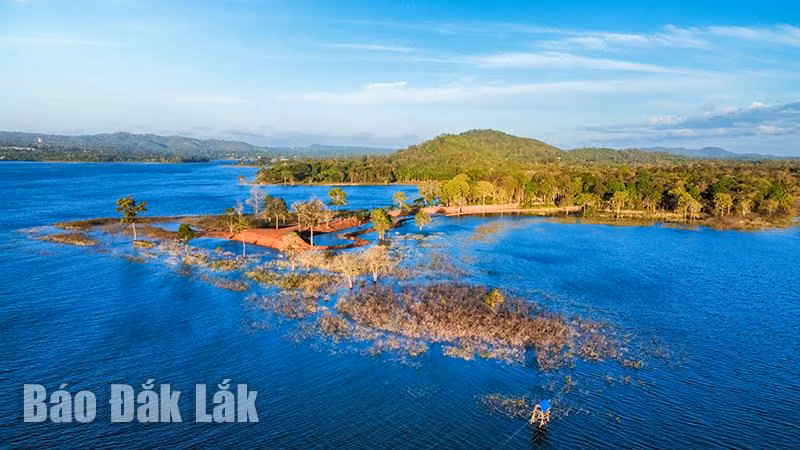 Hồ Ea Kao không chỉ là một công trình thủy lợi quan trọng mà còn là thắng cảnh đẹp trong lòng Buôn Ma Thuột.