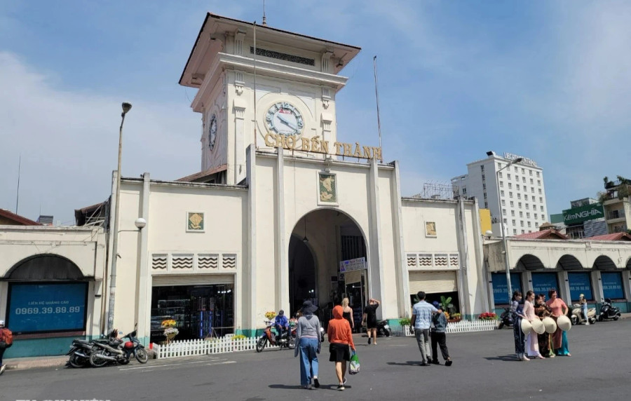 Chợ Bến Thành, điểm đến không thể bỏ qua của du khách quốc tế khi đến TP.HCM. Ảnh:NTT Chợ Bến Thành, điểm đến không thể bỏ qua của du khách quốc tế khi đến TP.HCM. Ảnh:NTT