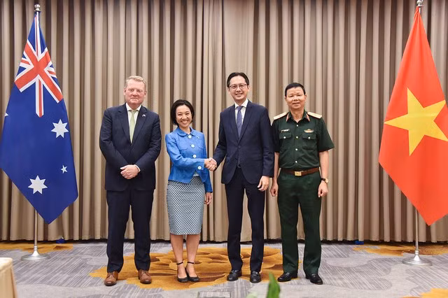 Đối thoại Chiến lược Ngoại giao - Quốc phòng Việt Nam - Úc lần thứ 9 do Thứ trưởng Ngoại giao Đỗ Hùng Việt và Thứ trưởng Ngoại giao và Thương mại Úc Michelle Chan đồng chủ trì. Ảnh: Báo Thế giới và Việt Nam