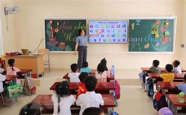 Trước thềm Năm học mới 202302024, Bộ Giáo dục và Đào tạo đưa ra nhiều giải pháp giải quyết vấn đề thiếu giáo viên trên cả nước. (Ảnh: Thanh Tùng/TTXVN)