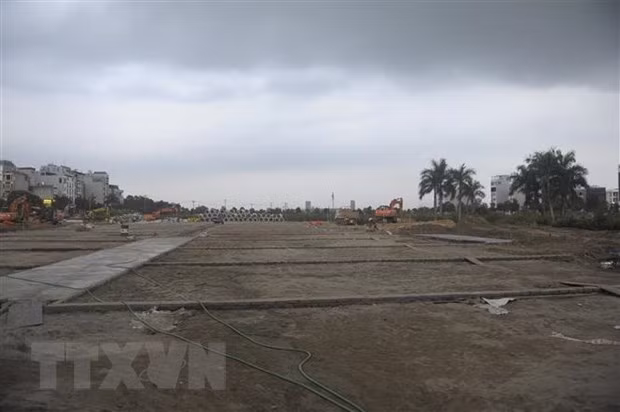 Nhiều dự án bất động sản đang gặp khó khăn, vướng mắc hoặc triển khai chậm do bất cập trong việc xác định giá đất. (Ảnh: Mạnh Khánh/TTXVN)