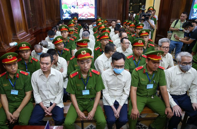 Các bị cáo tại tòa Ảnh: Hoàng Triều Các bị cáo tại tòa Ảnh: Hoàng Triều