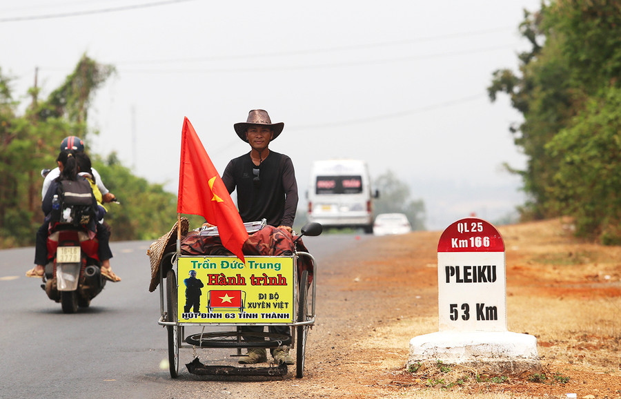 Anh Trần Đức Trung cho biết, đây là lần đầu tiên anh đến Gia Lai. Ảnh: Lê Gia