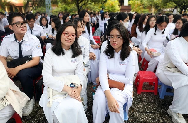 Học sinh lớp 12 năm nay là lứa cuối cùng thi tốt nghiệp THPT theo Chương trình GDPT 2006. Ảnh: NGỌC DƯƠNG Học sinh lớp 12 năm nay là lứa cuối cùng thi tốt nghiệp THPT theo Chương trình GDPT 2006. Ảnh: NGỌC DƯƠNG