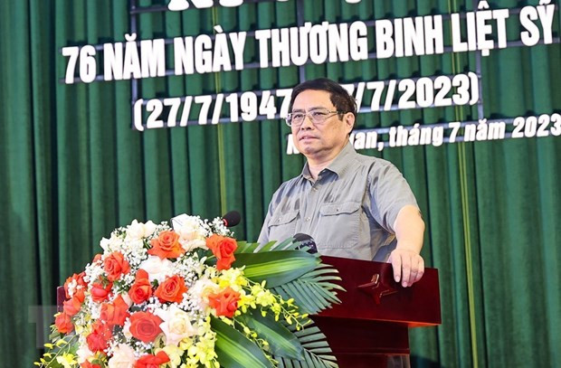 Thủ tướng Phạm Minh Chính động viên các thương binh, bệnh binh. (Ảnh: Dương Giang/TTXVN) Thủ tướng Phạm Minh Chính động viên các thương binh, bệnh binh. (Ảnh: Dương Giang/TTXVN)