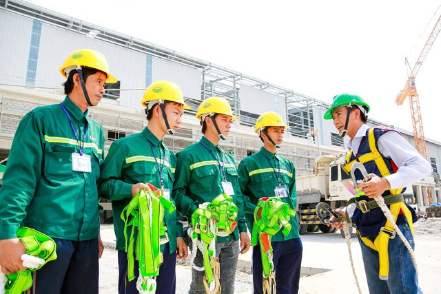 Các quy trình, biện pháp an toàn lao động cần được xây dựng phù hợp với đặc thù của từng doanh nghiệp Các quy trình, biện pháp an toàn lao động cần được xây dựng phù hợp với đặc thù của từng doanh nghiệp