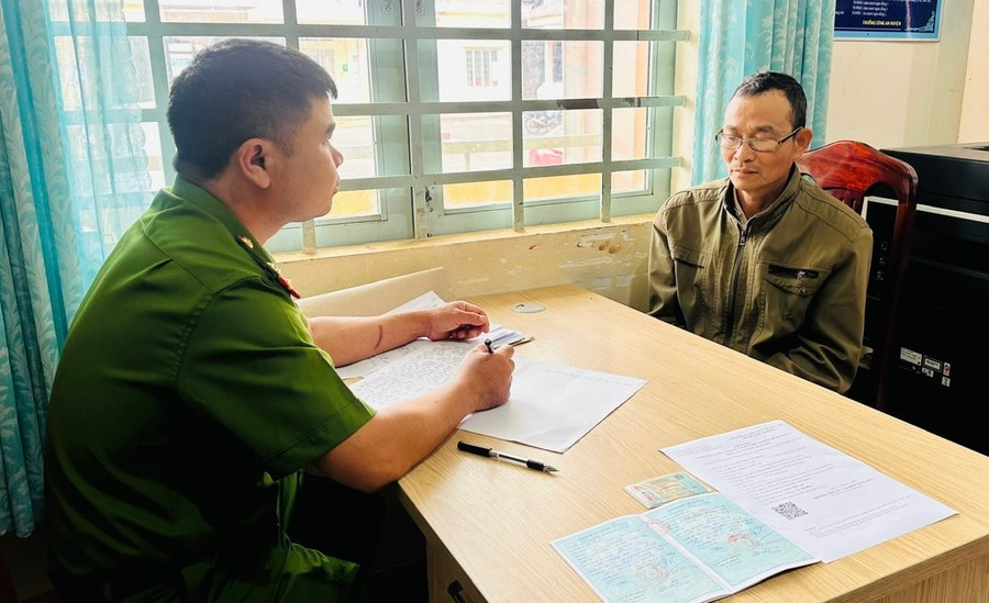 Đối tượng Nguyễn Ngọc Ngoạn tại cơ quan Công an Đối tượng Nguyễn Ngọc Ngoạn tại cơ quan Công an