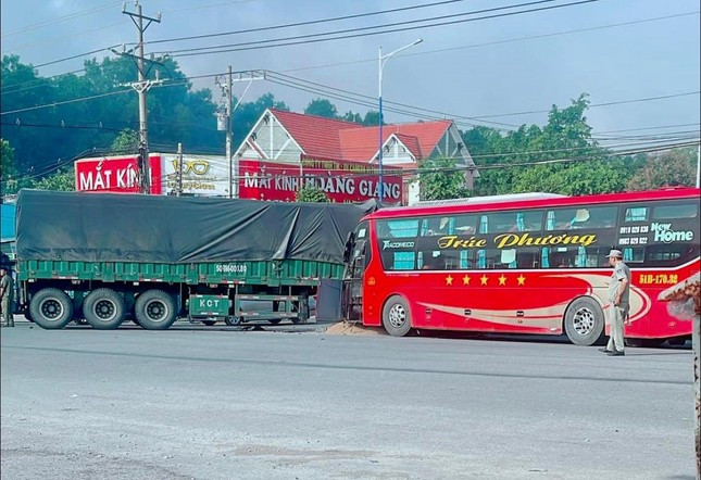 Hiện trường vụ tai nạn. Hiện trường vụ tai nạn.